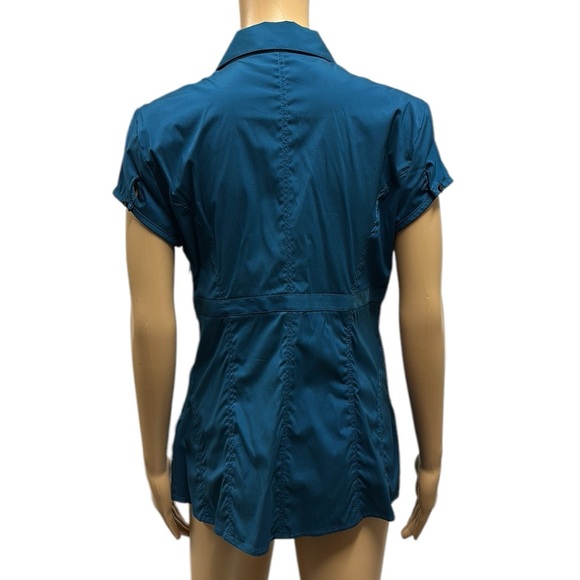 Express Designs Studio Short Sleeve Ruffled Empire Buckle Waist Zip Blouse M - Picture 3 of 11